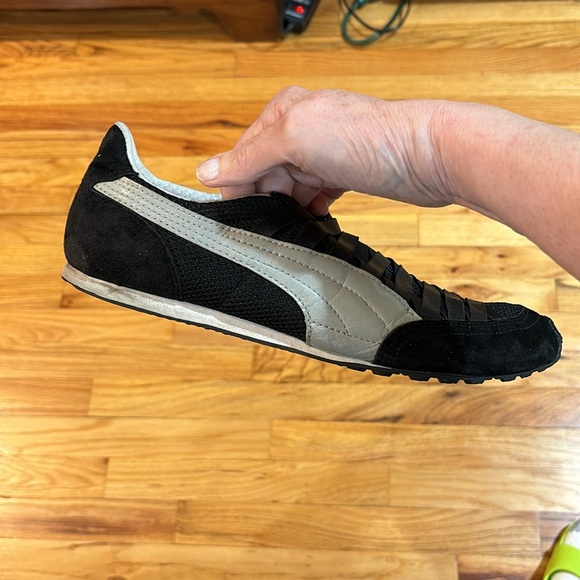 Vintage PUMA Slip On Sneakers Black and Silver - Picture 4 of 13